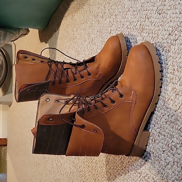 Shoes - Brown combat style fashion boots 8